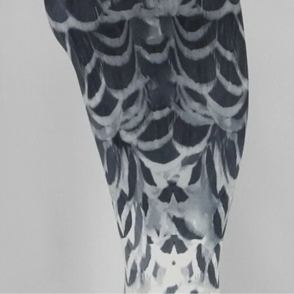 Lululemon wonder under pretty plume cropped 2 - Picture 4 of 8